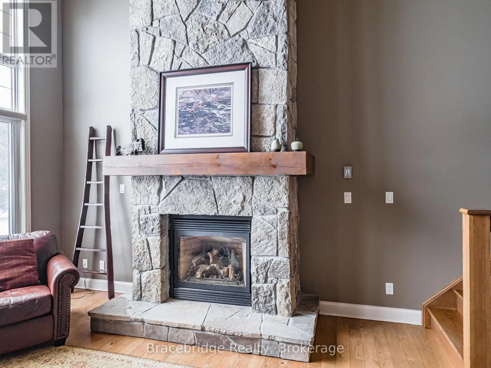SANDFIELD 5 W10 - 3876 MUSKOKA RD 118 HIGHWAY W