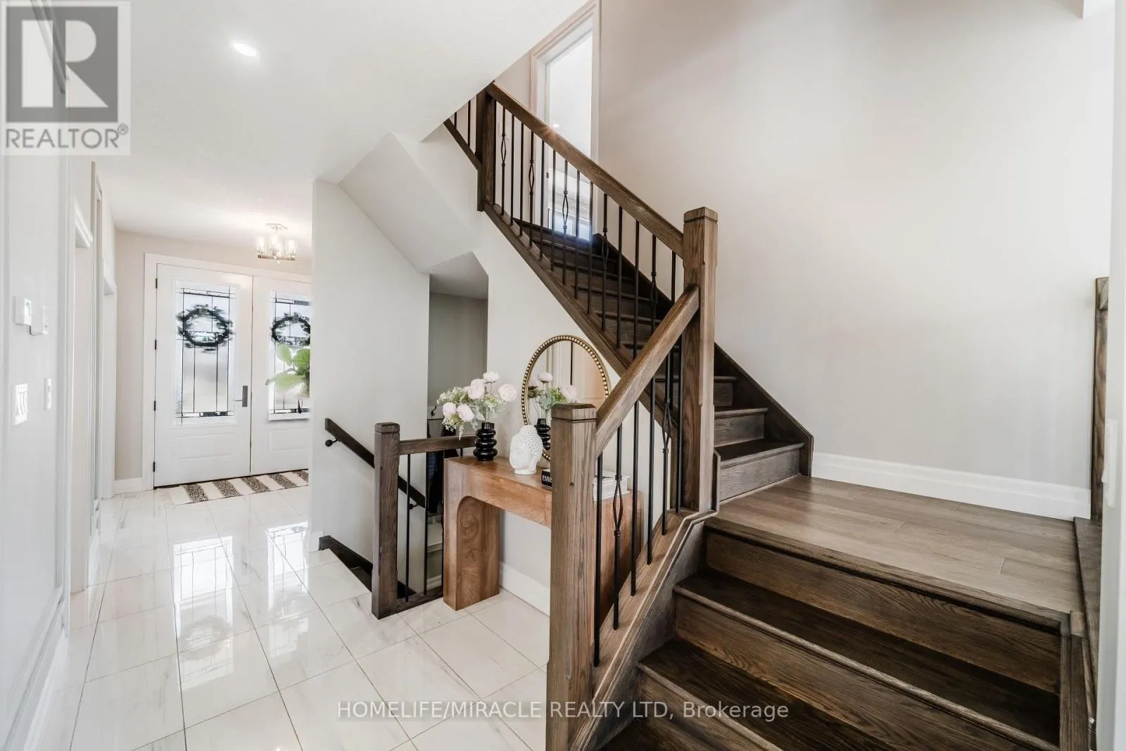245 TAMARACK BOULEVARD