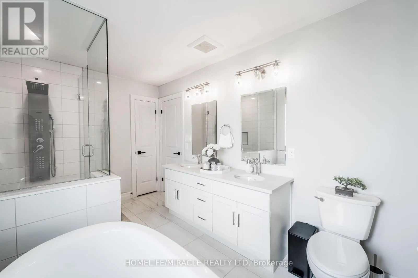 245 TAMARACK BOULEVARD