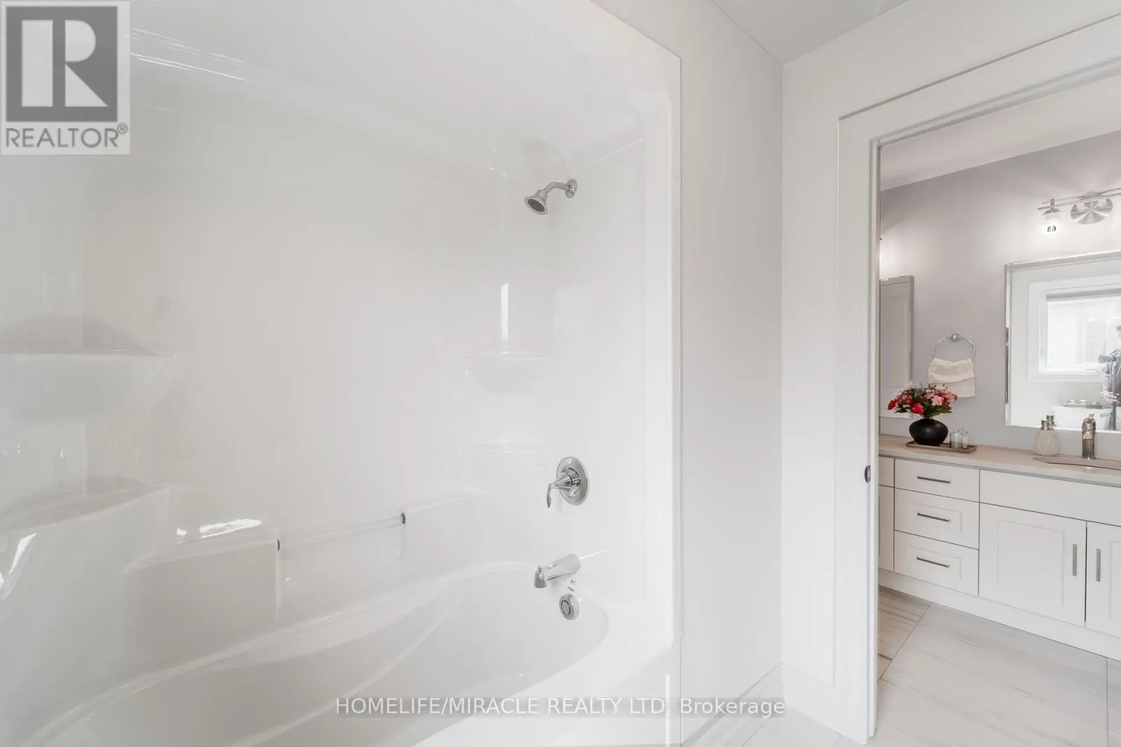 245 TAMARACK BOULEVARD