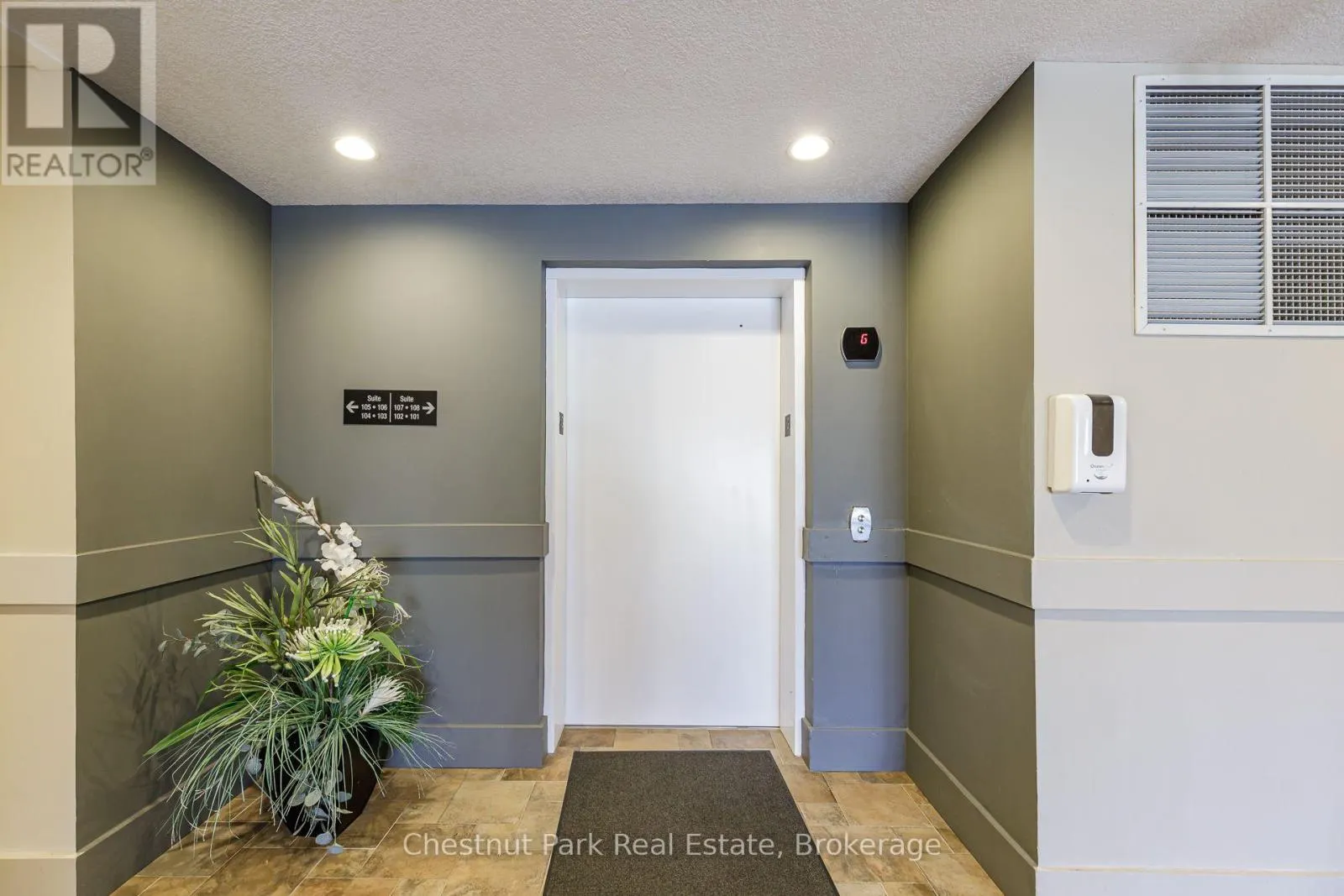 208 - 27 BEAVER STREET #208