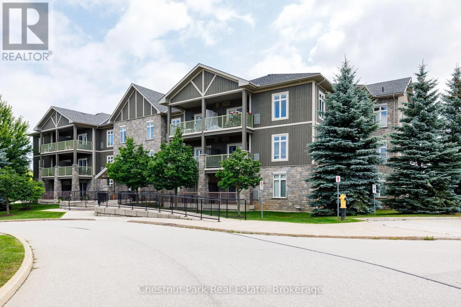 208 - 27 BEAVER STREET #208