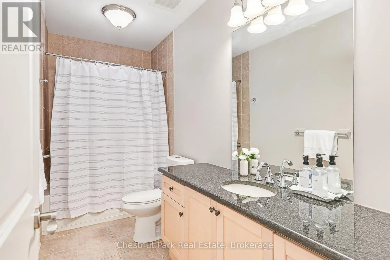 208 - 27 BEAVER STREET #208