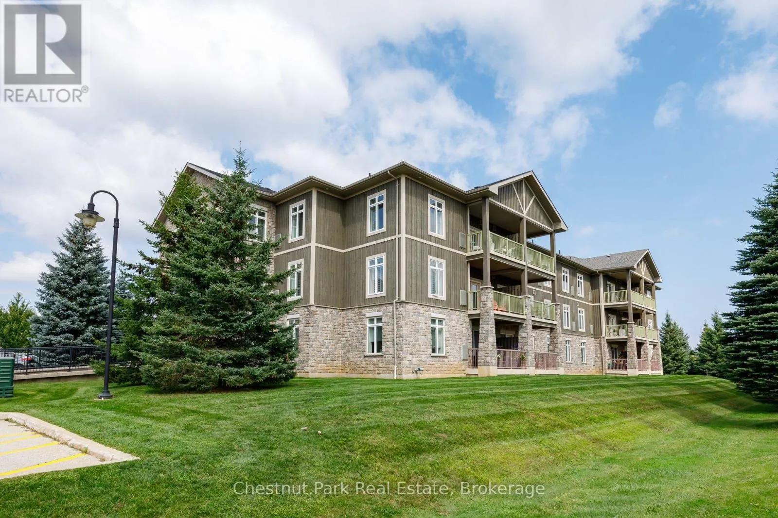 208 - 27 BEAVER STREET #208