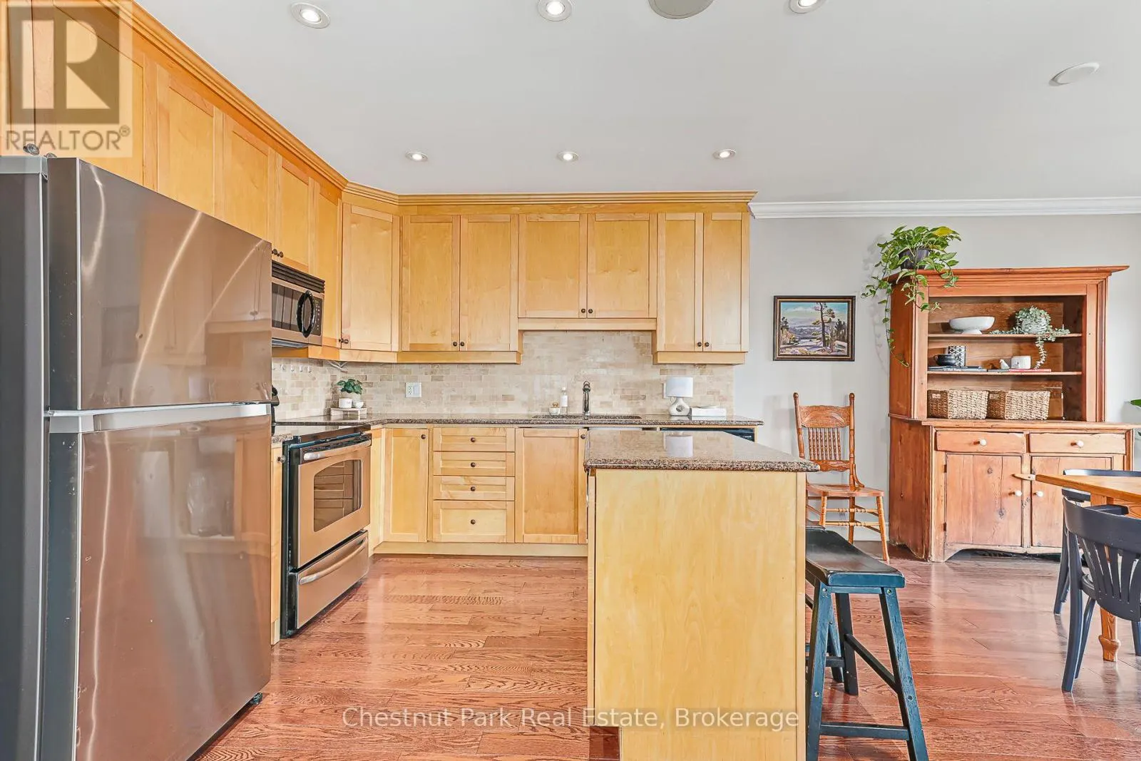 208 - 27 BEAVER STREET #208