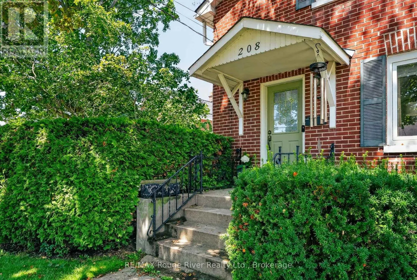 208 ALBERT STREET