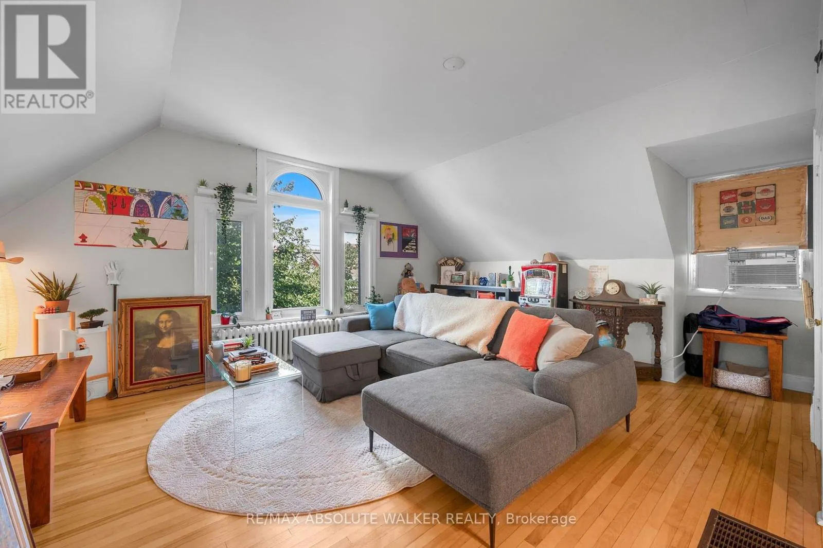 120 STRATHCONA AVENUE