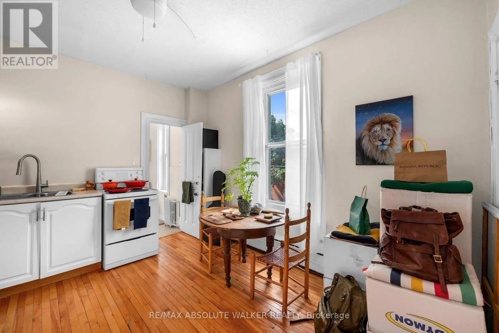 120 STRATHCONA AVENUE