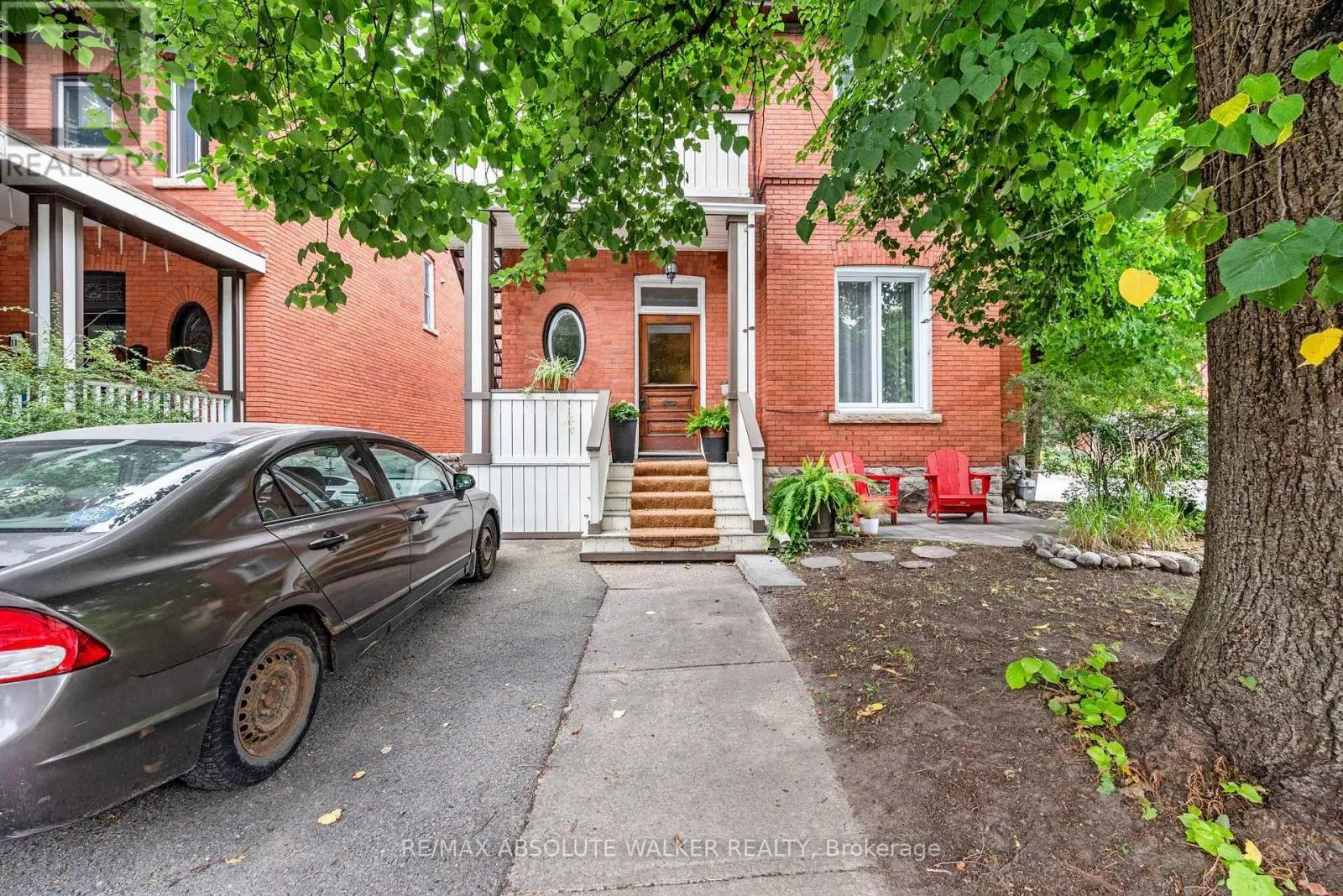 120 STRATHCONA AVENUE