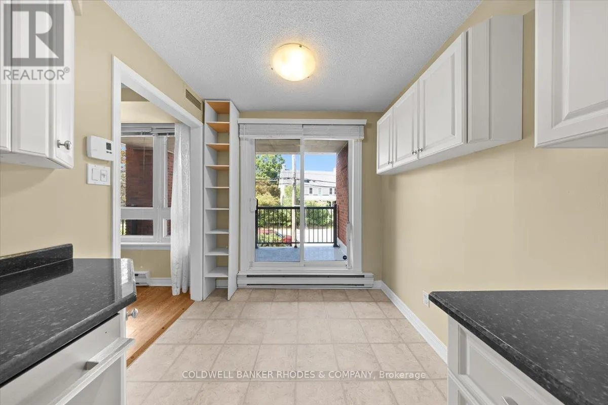 205 - 939 NORTH RIVER ROAD