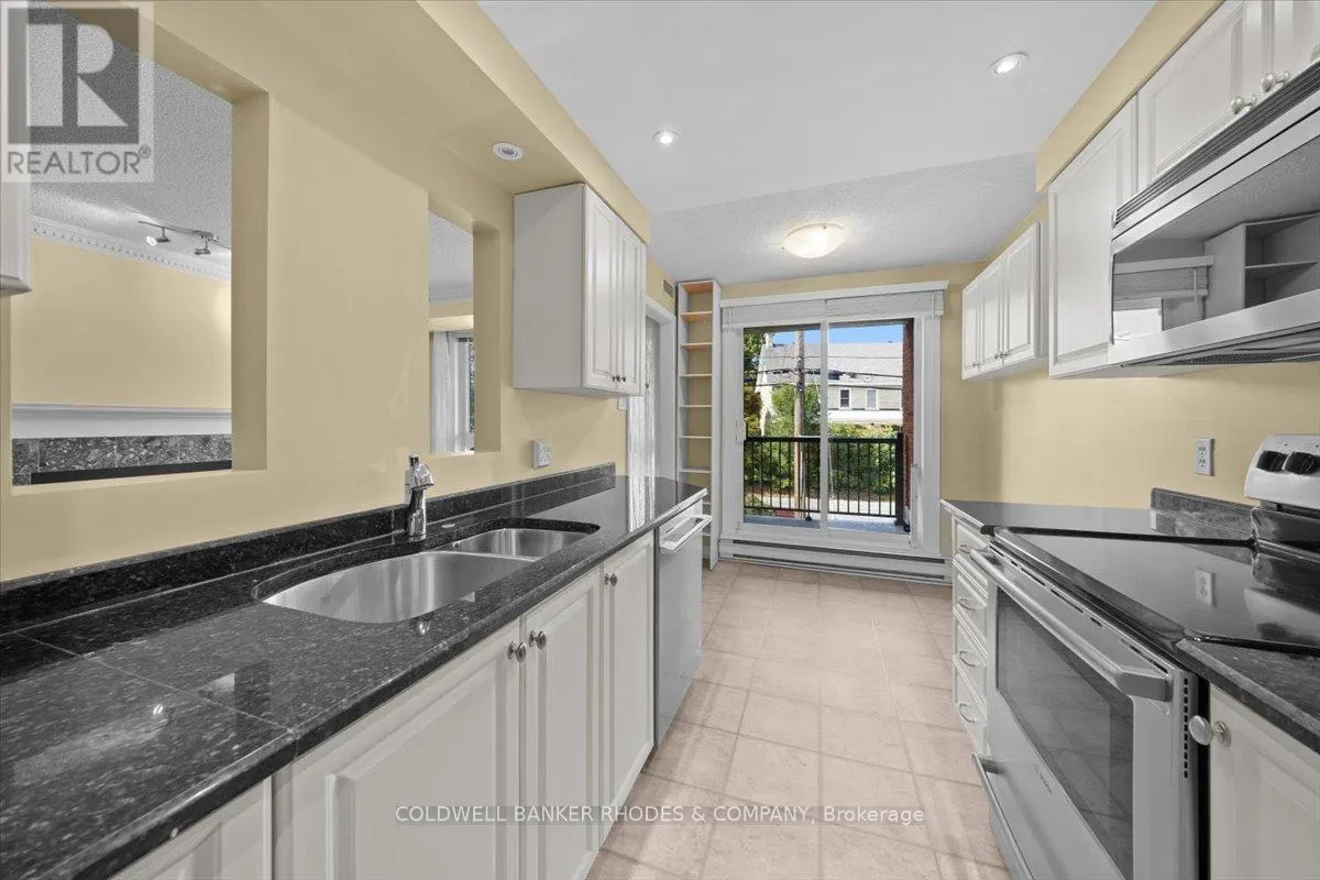 205 - 939 NORTH RIVER ROAD