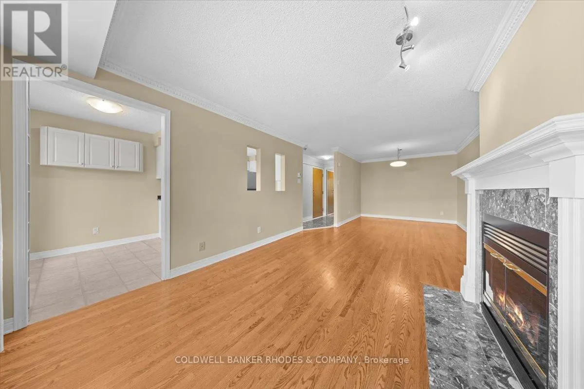 205 - 939 NORTH RIVER ROAD