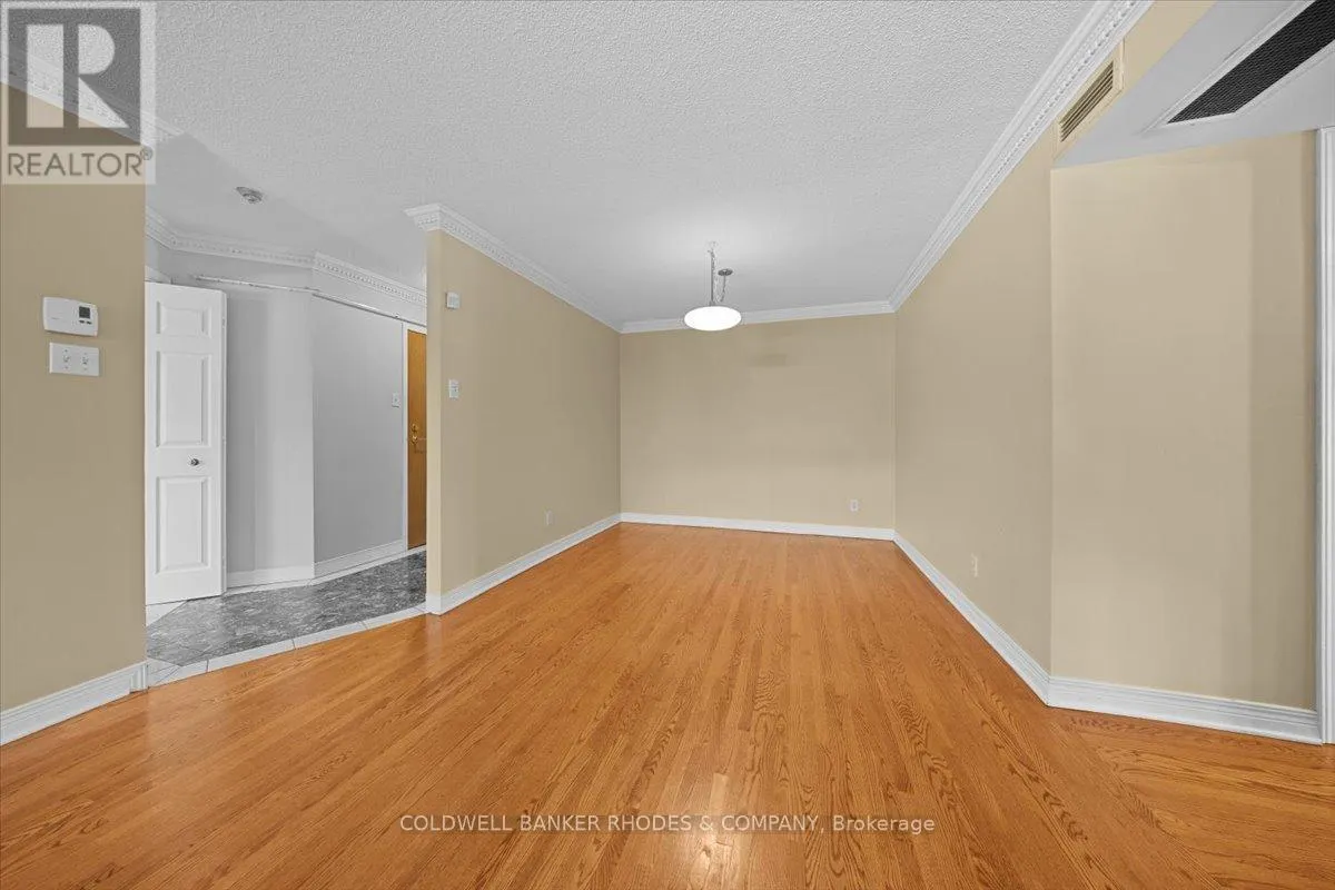 205 - 939 NORTH RIVER ROAD