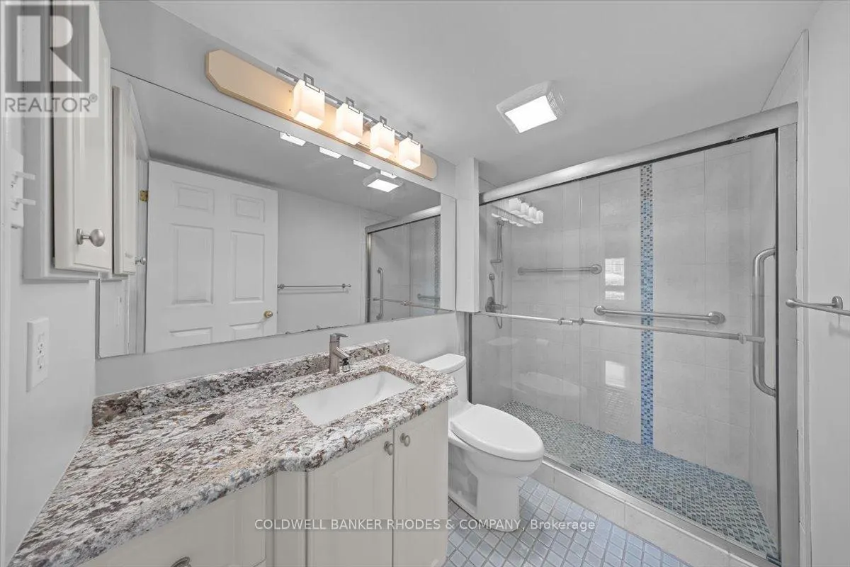 205 - 939 NORTH RIVER ROAD