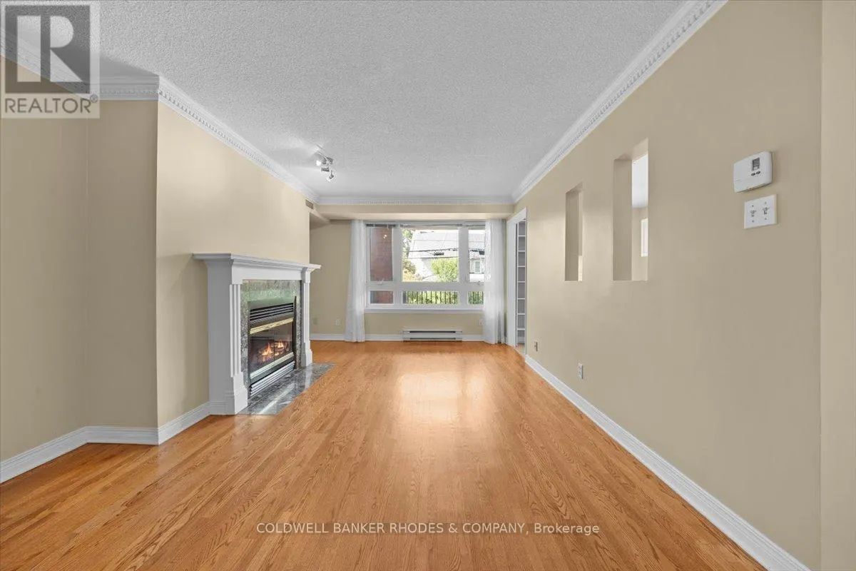 205 - 939 NORTH RIVER ROAD