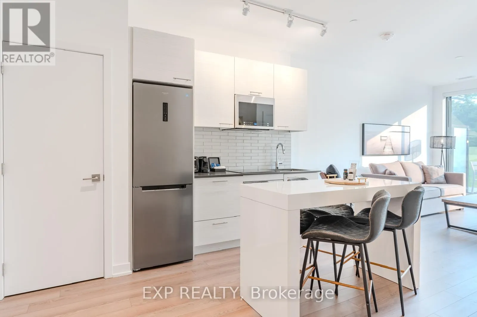 102 - 120 CARRICK TRAIL