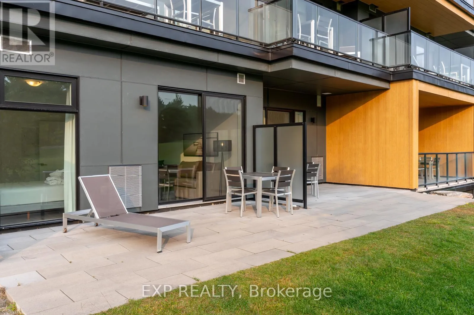 102 - 120 CARRICK TRAIL