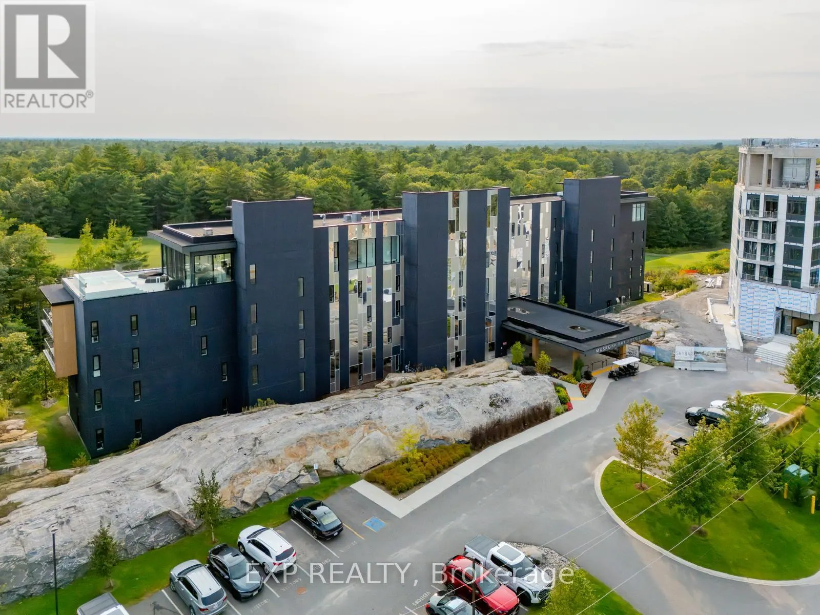 102 - 120 CARRICK TRAIL