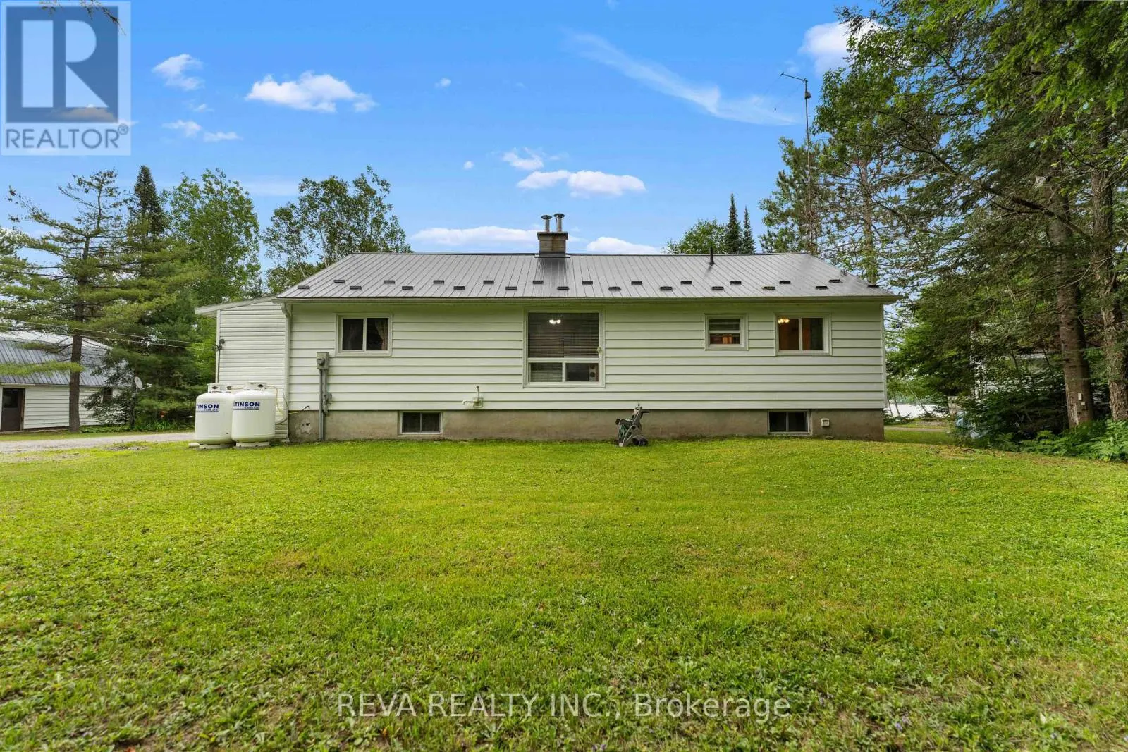 146 CENTRE ROAD