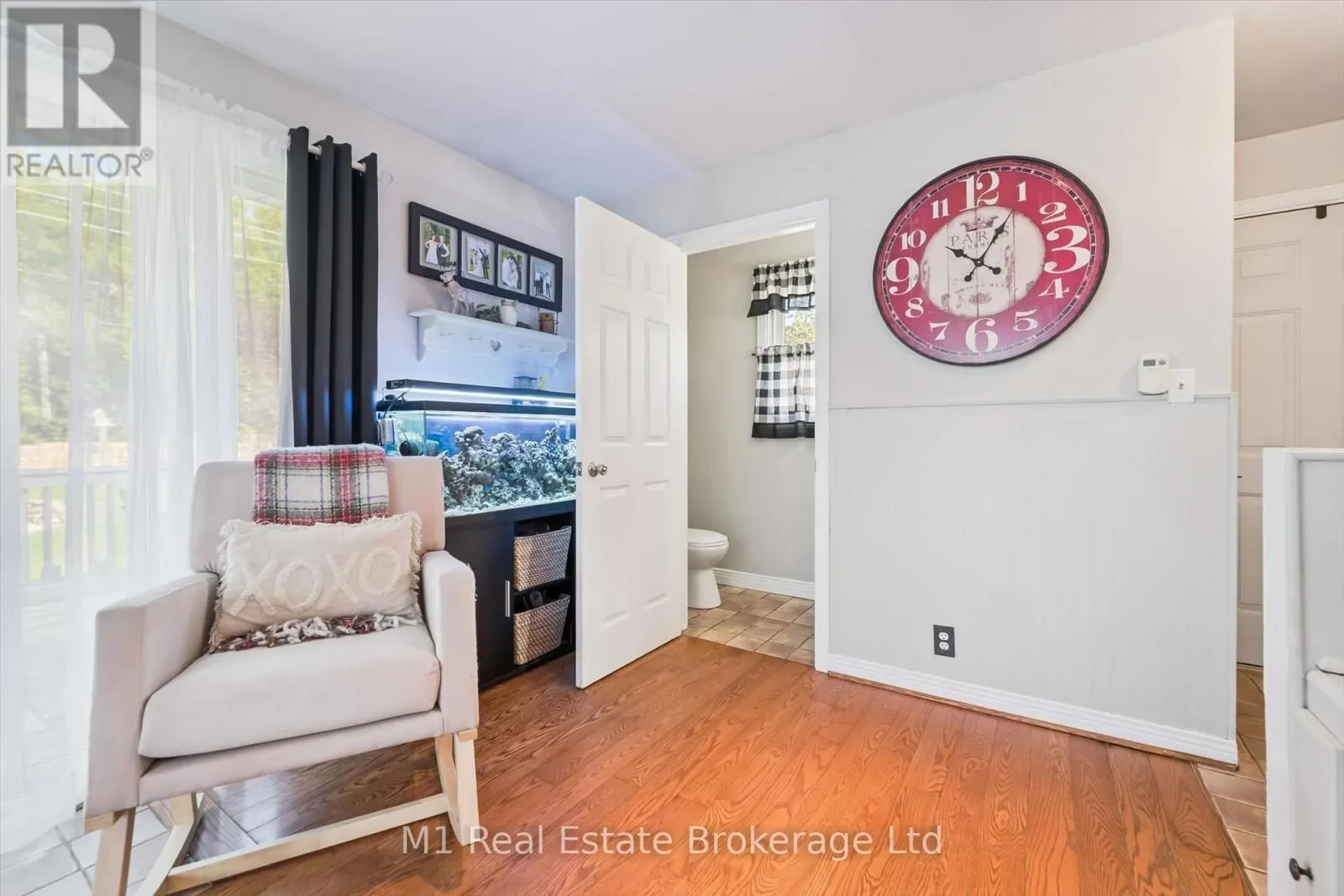 691 ST ANDREW STREET W