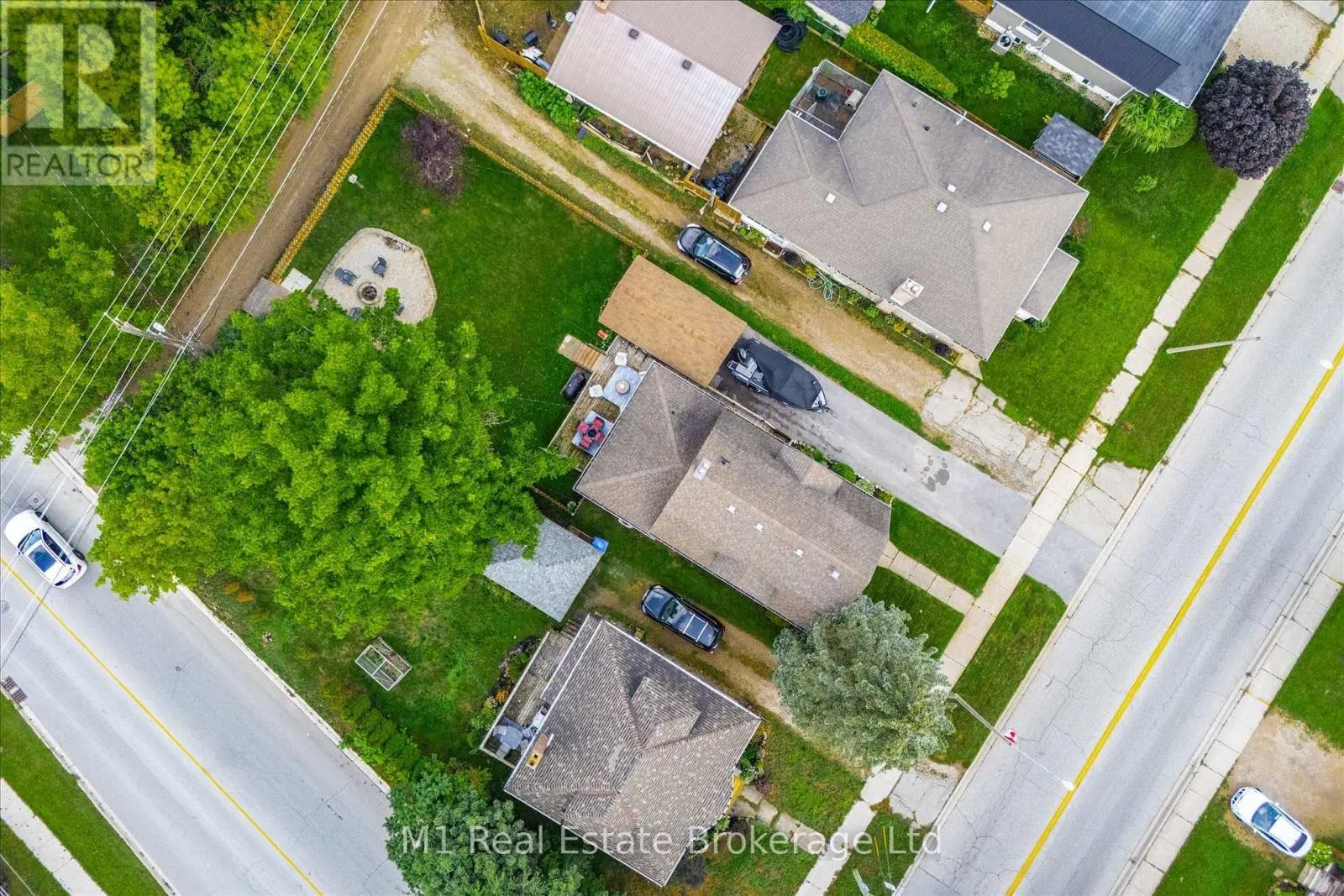 691 ST ANDREW STREET W