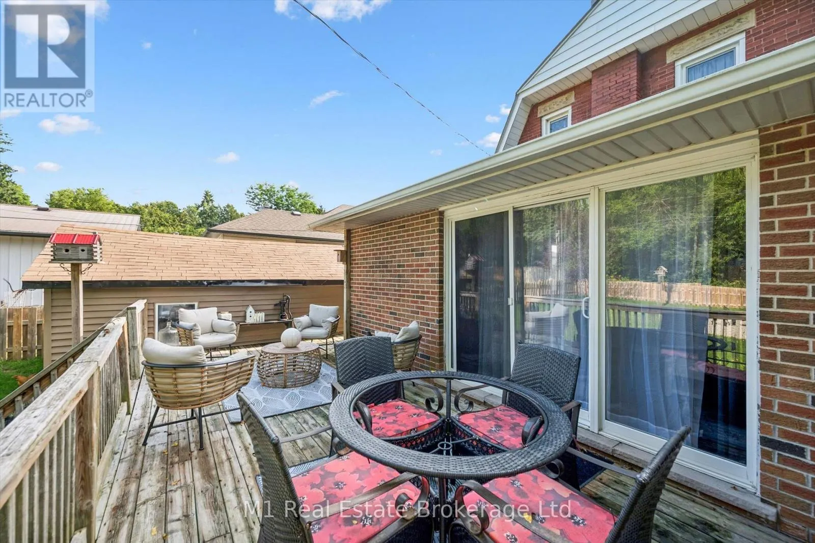 691 ST ANDREW STREET W