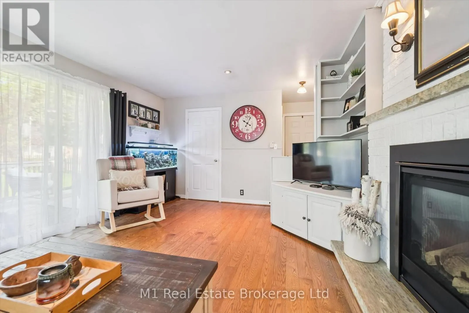 691 ST ANDREW STREET W