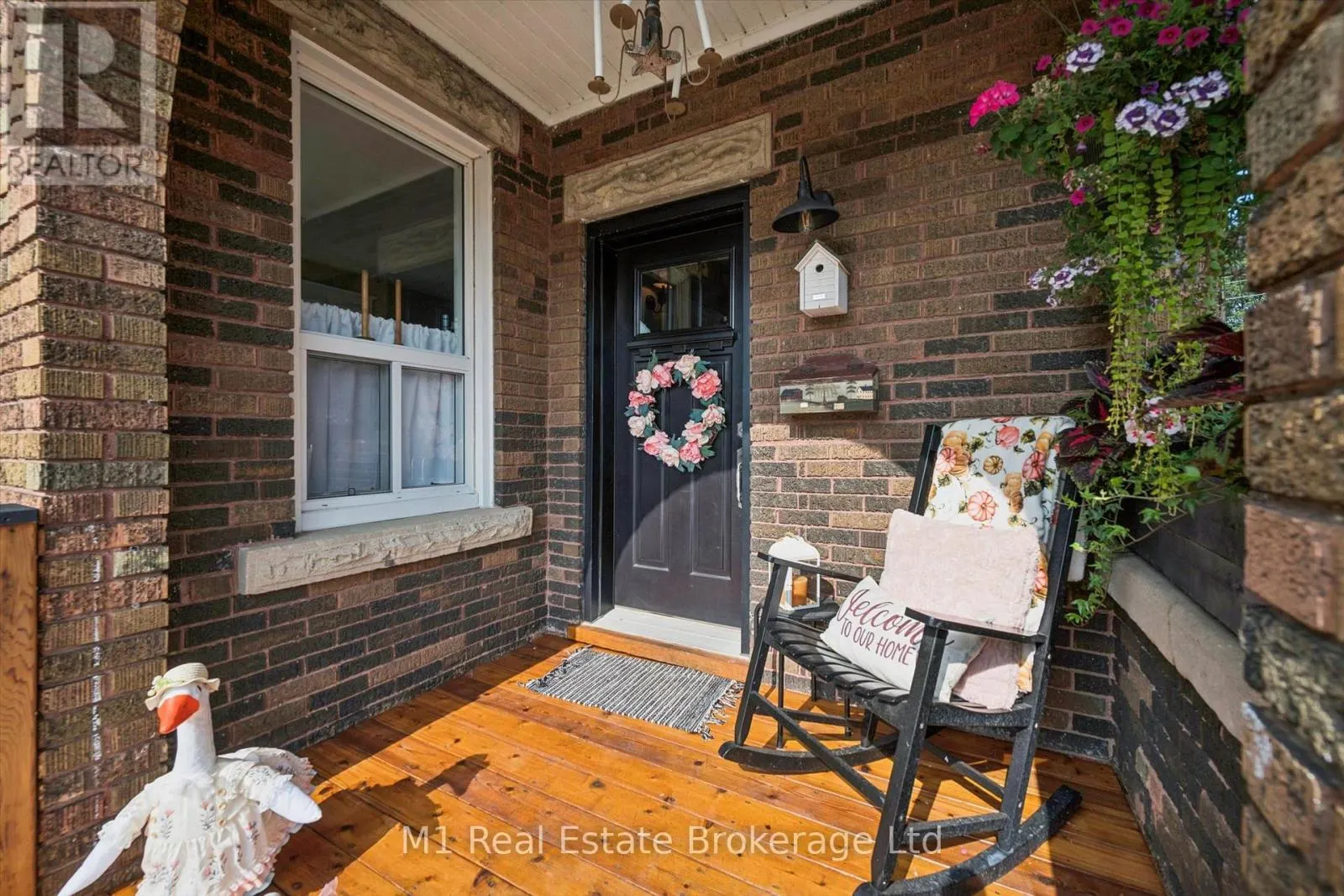 691 ST ANDREW STREET W