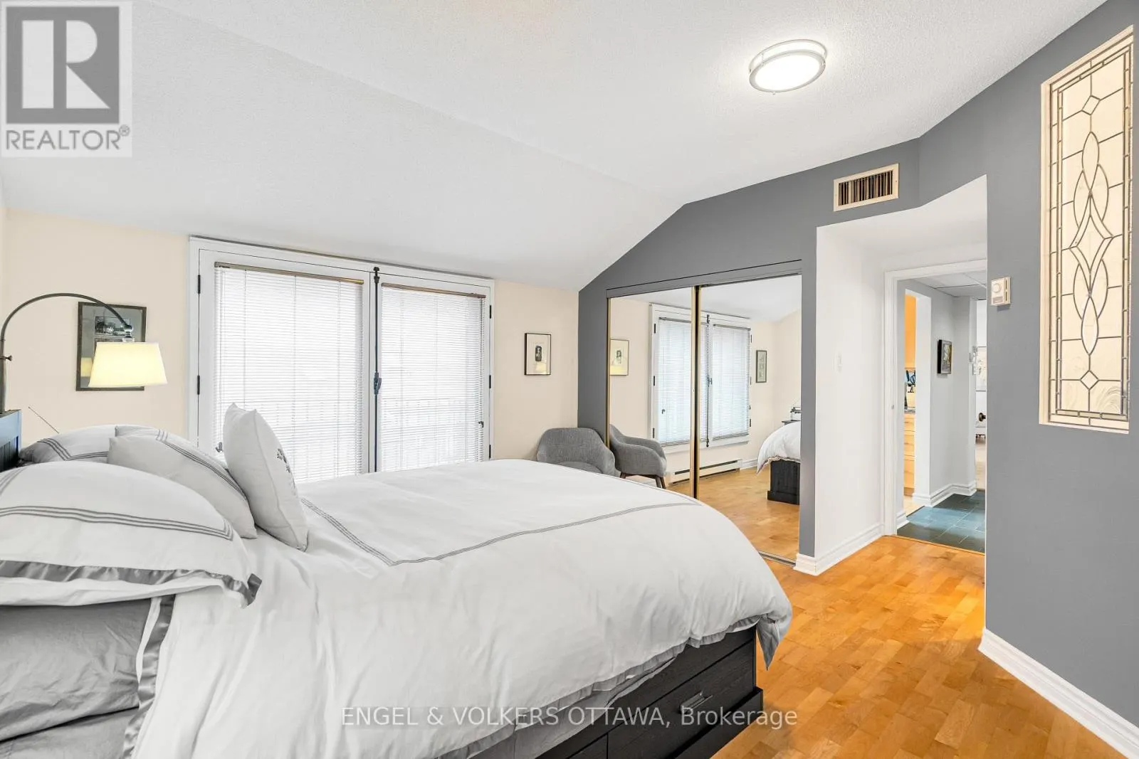 5 - 135 SPRINGFIELD ROAD
