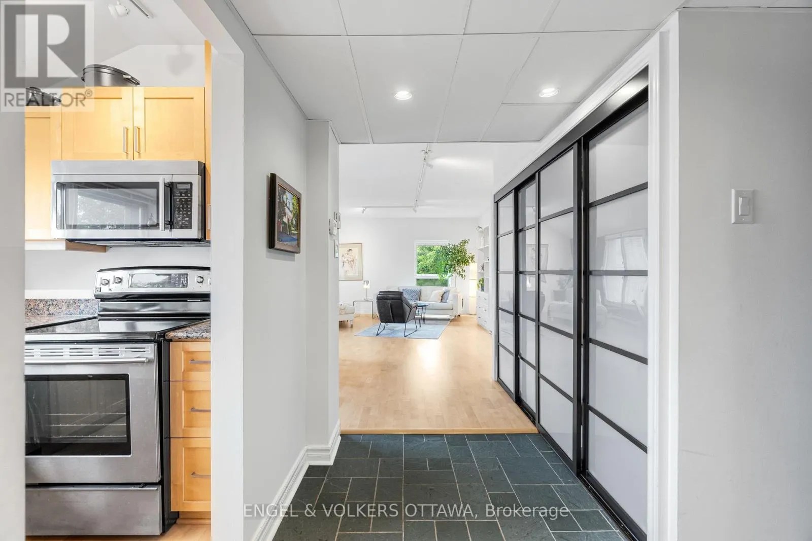 5 - 135 SPRINGFIELD ROAD