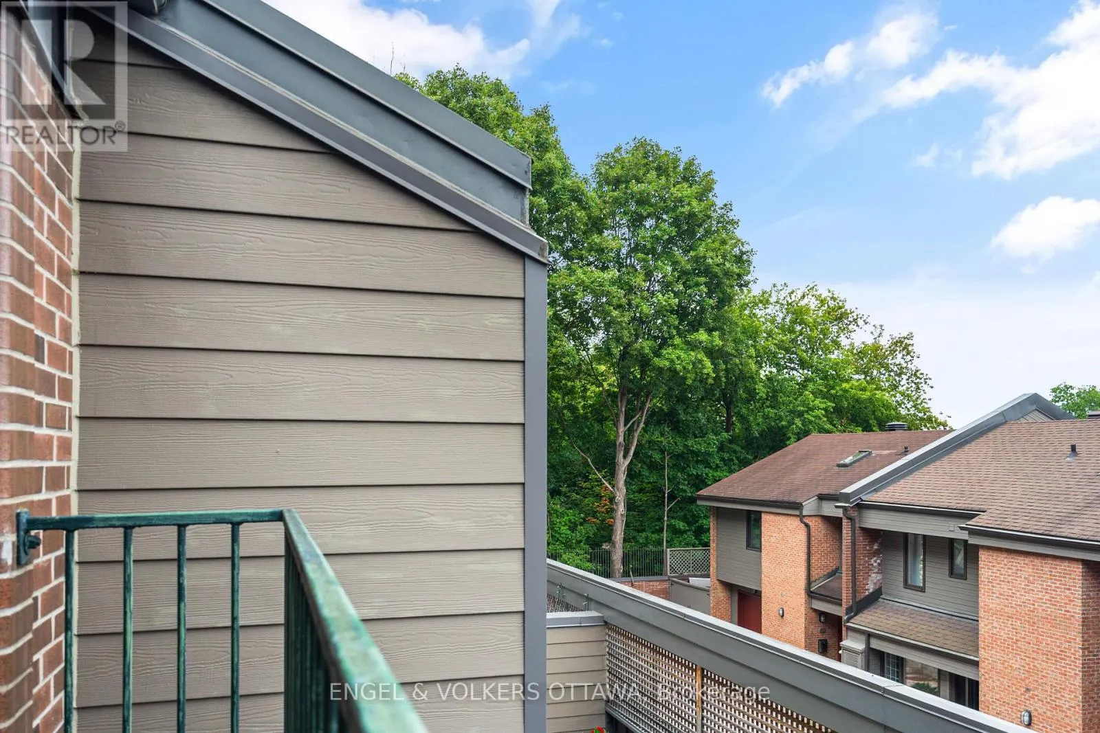 5 - 135 SPRINGFIELD ROAD