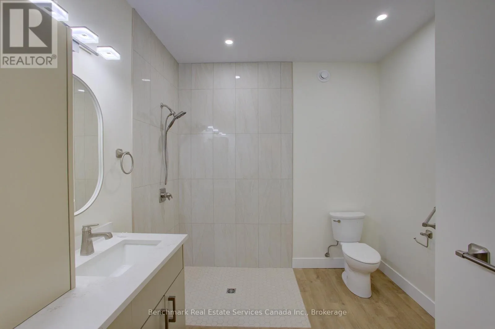 41 - 1182 QUEEN STREET #41
