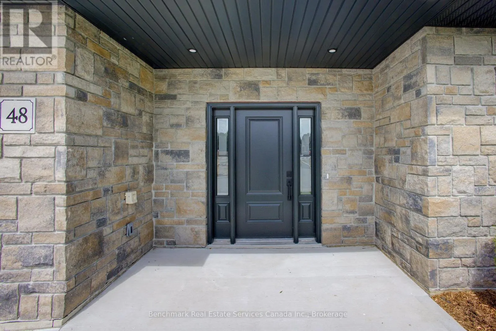 41 - 1182 QUEEN STREET #41