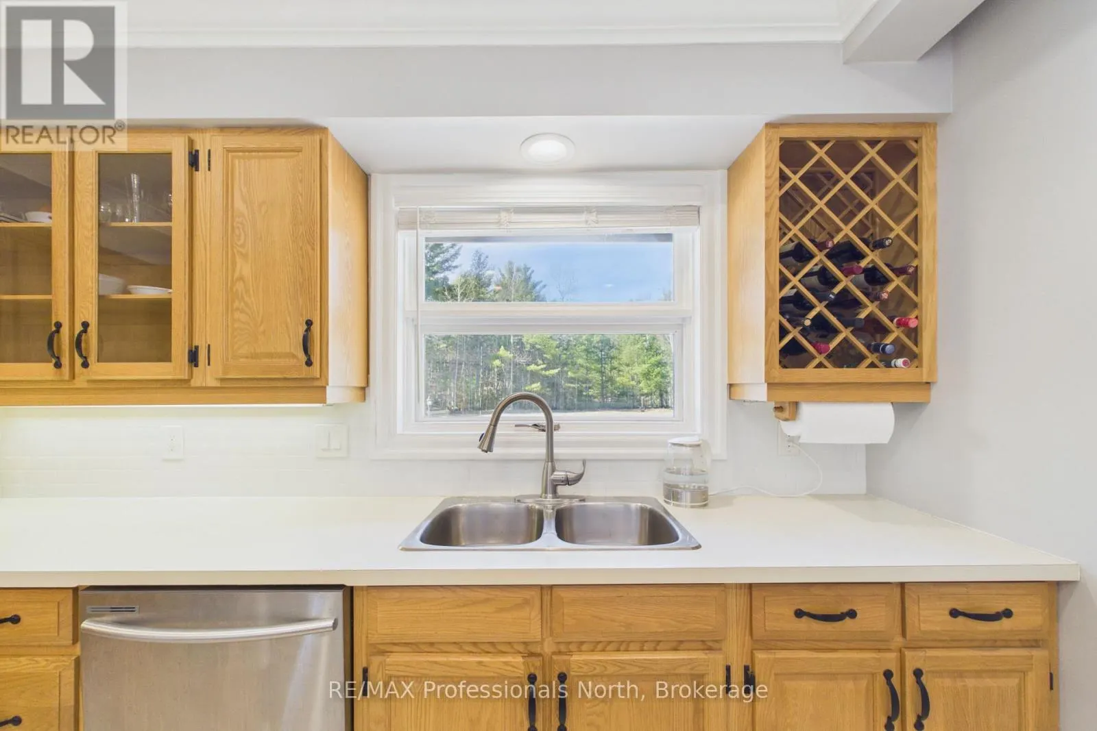 1196 RAVENSCLIFFE ROAD