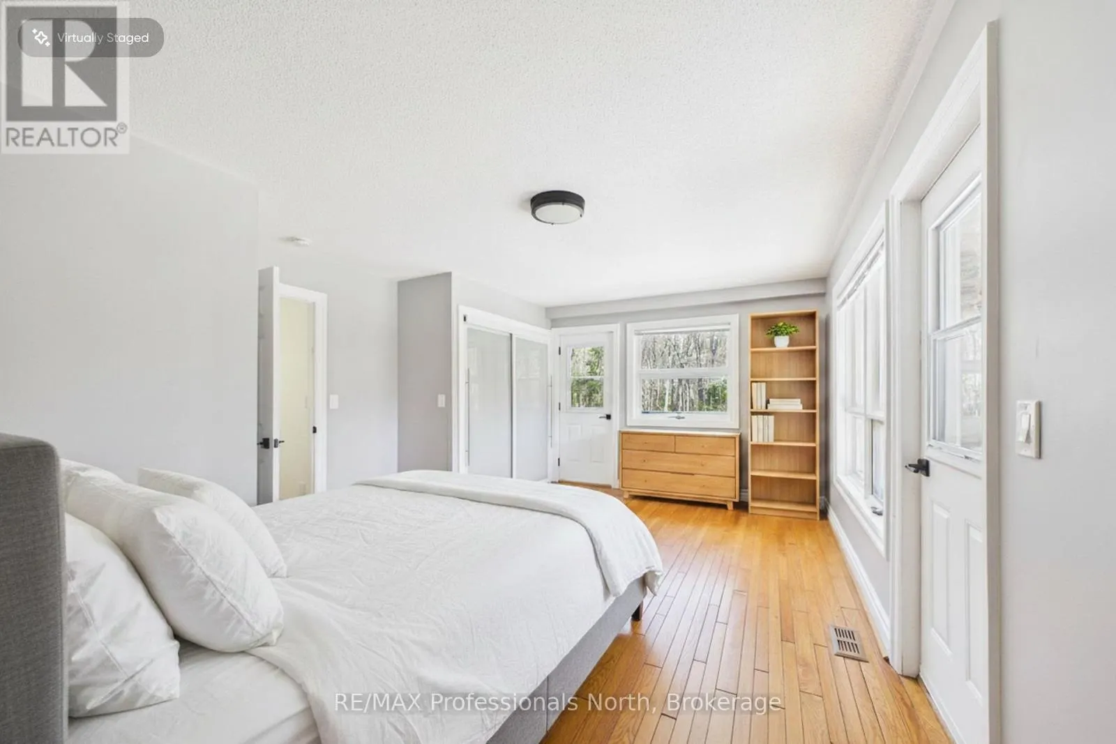 1196 RAVENSCLIFFE ROAD
