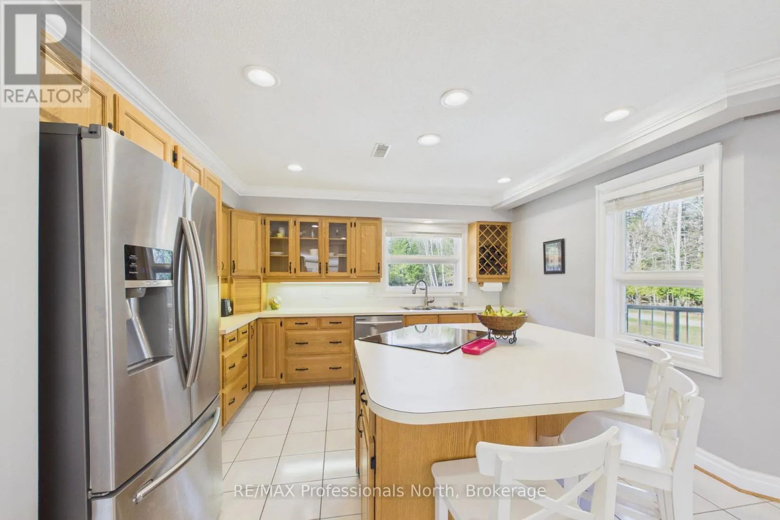 1196 RAVENSCLIFFE ROAD
