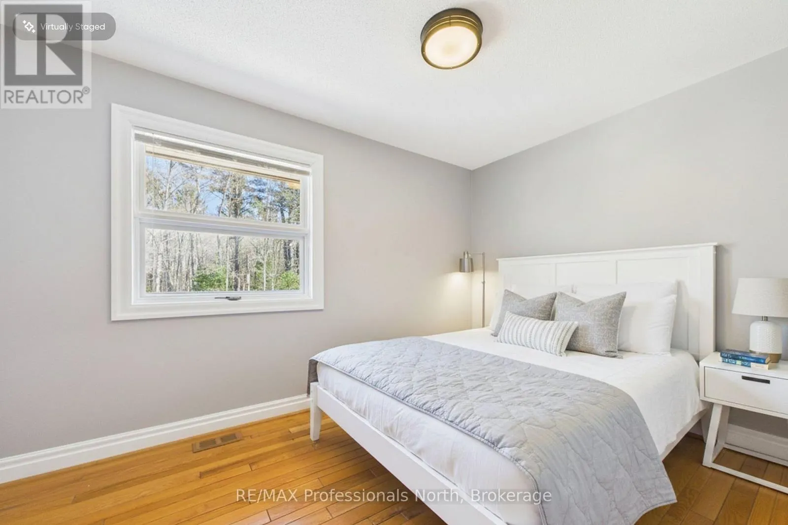 1196 RAVENSCLIFFE ROAD