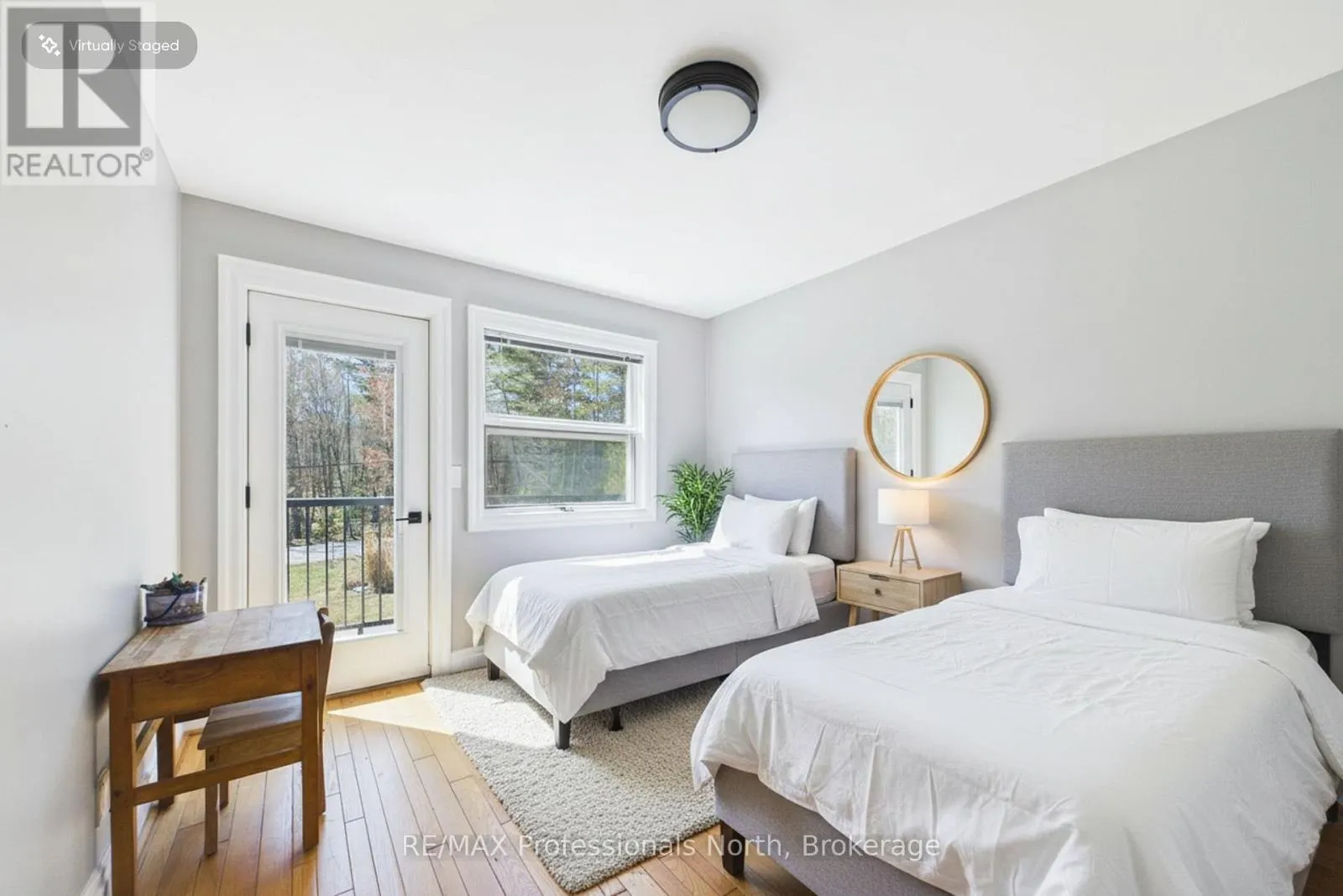 1196 RAVENSCLIFFE ROAD