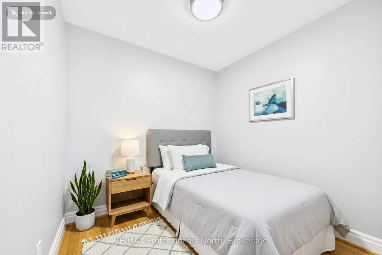 1196 RAVENSCLIFFE ROAD