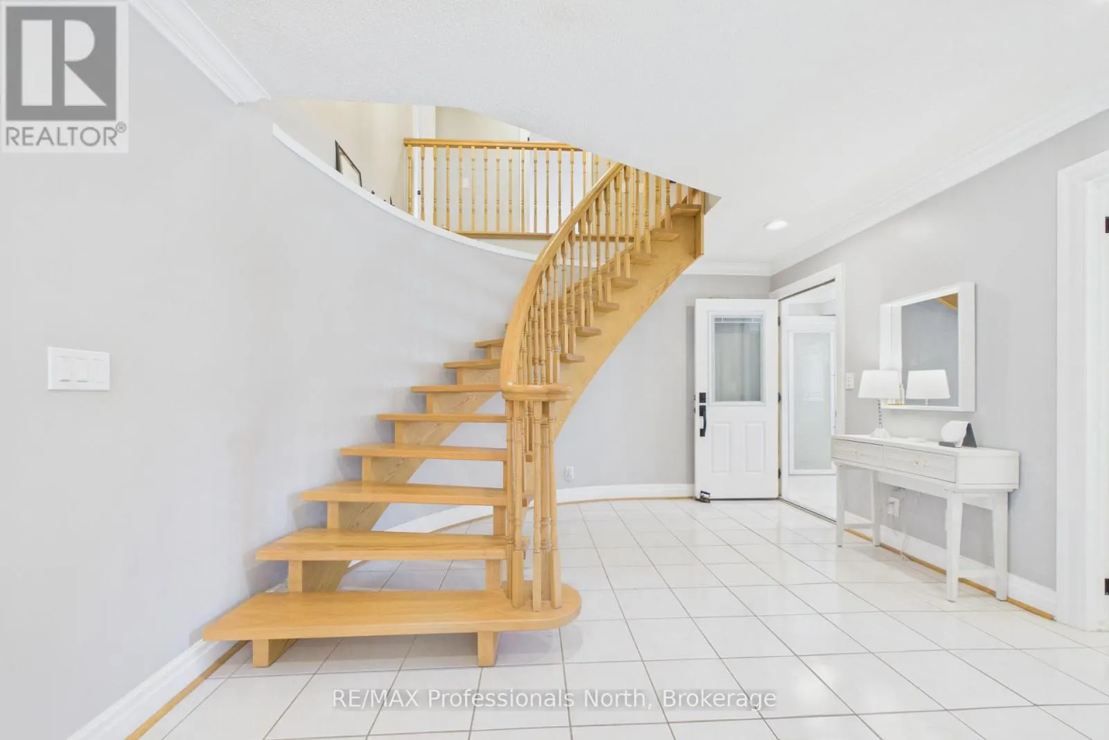 1196 RAVENSCLIFFE ROAD