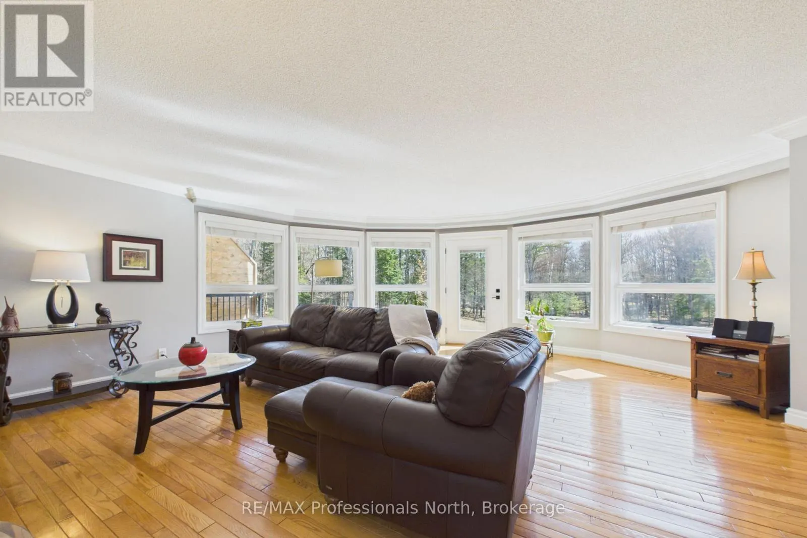 1196 RAVENSCLIFFE ROAD