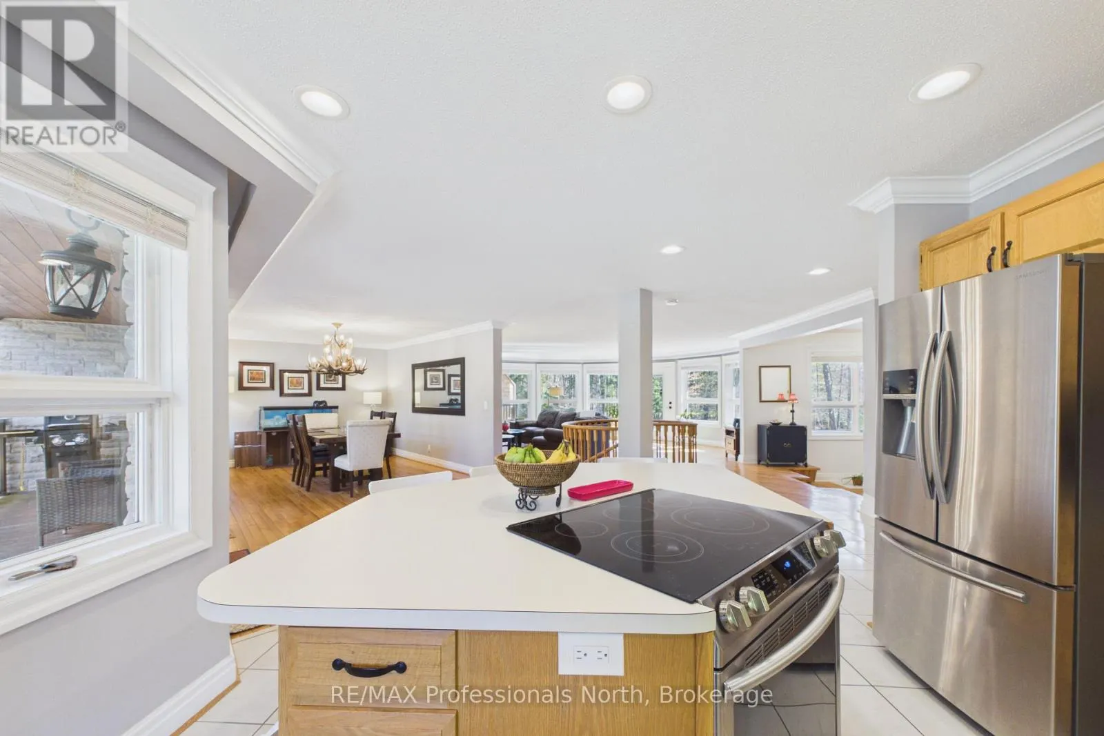 1196 RAVENSCLIFFE ROAD