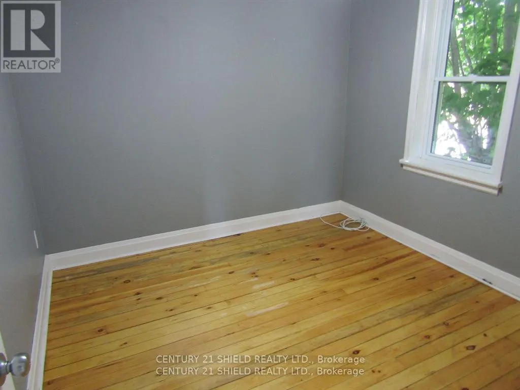 513 FOURTH STREET E