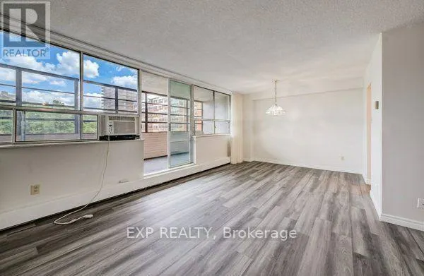 412 - 65 WESTMOUNT ROAD N