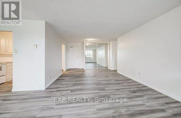 412 - 65 WESTMOUNT ROAD N