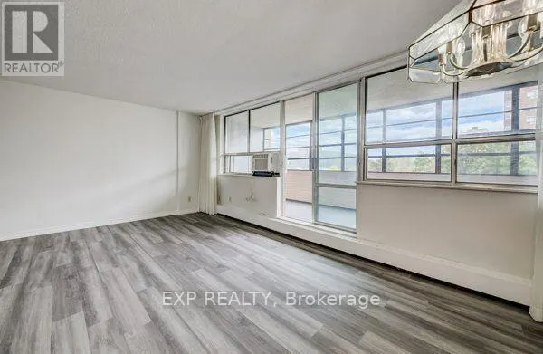 412 - 65 WESTMOUNT ROAD N