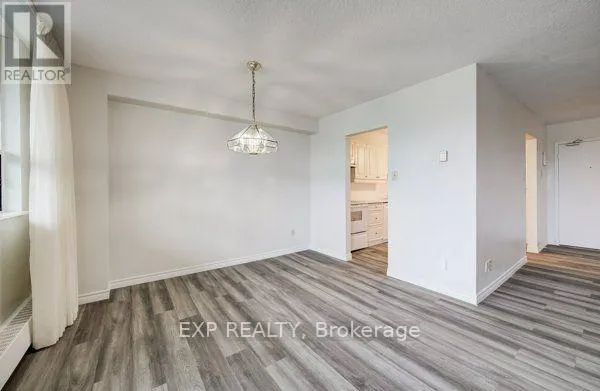412 - 65 WESTMOUNT ROAD N