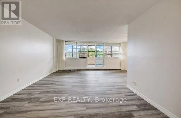 412 - 65 WESTMOUNT ROAD N