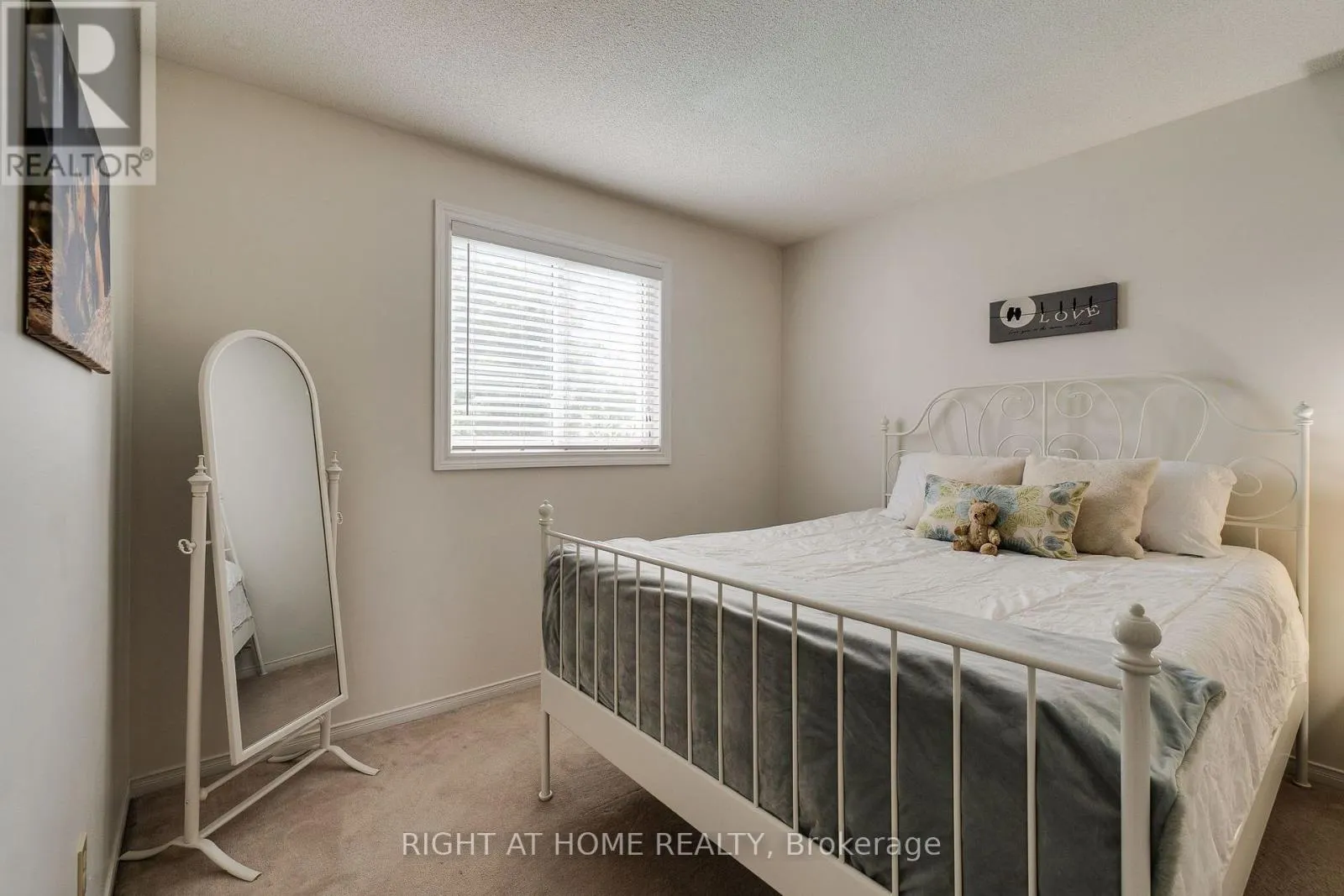 234 PHILIP COURT W