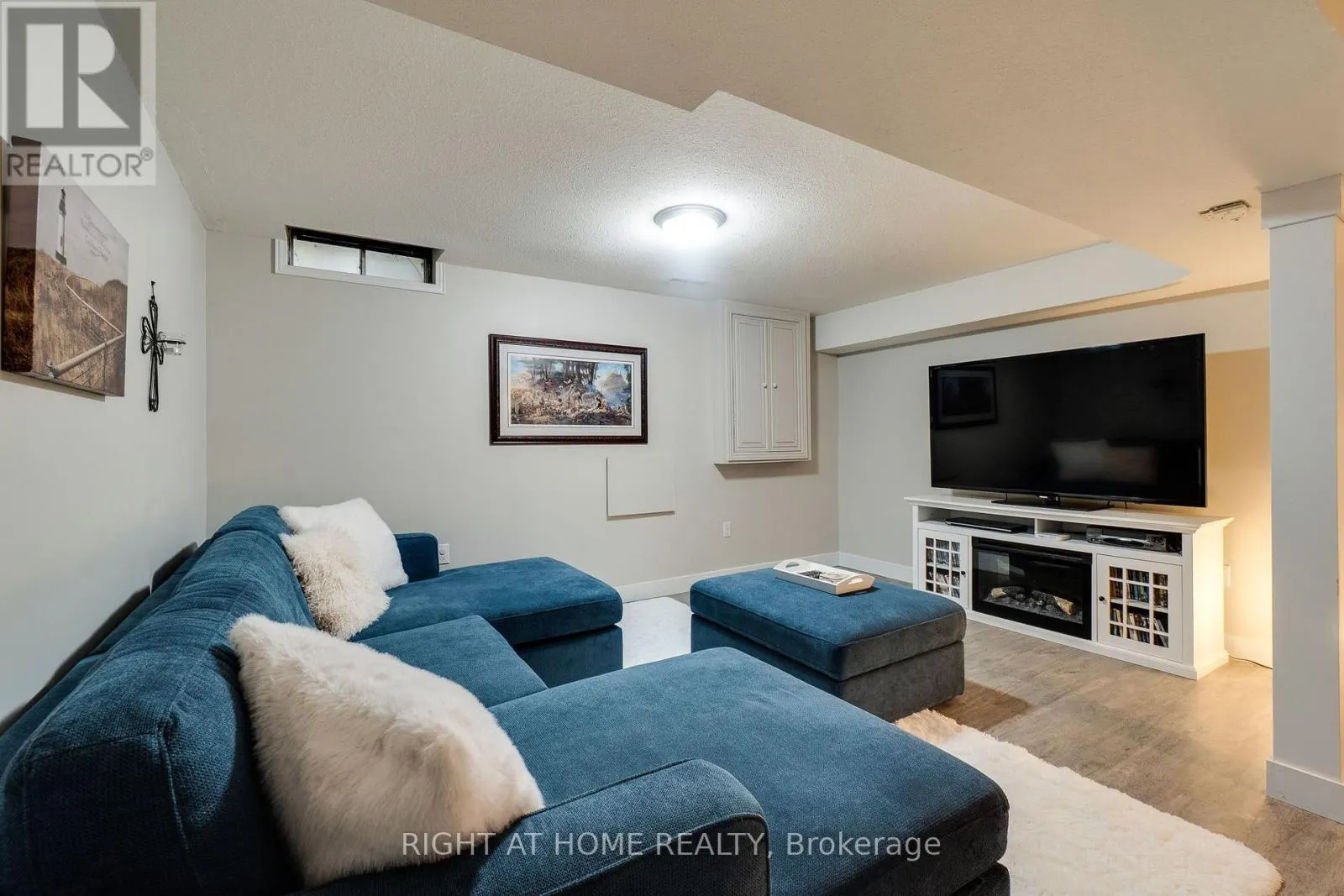 234 PHILIP COURT W